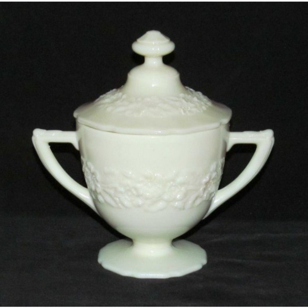 Indiana Glass INDIANA CUSTARD Ivory Footed Sugar Dish with Cover